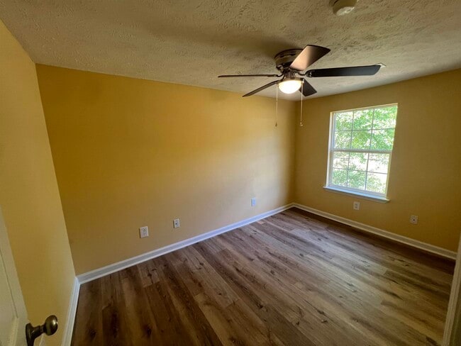 Building Photo - 1714 Ward Cir