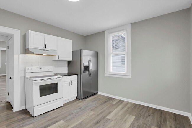 Building Photo - 293-295 Woodrow Ave