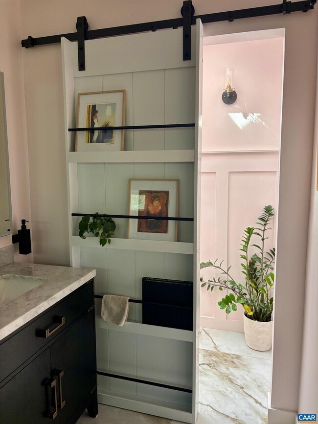 Building Photo - 292 Blackthorn Ln