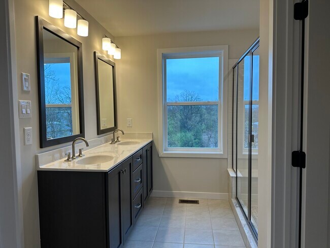 Building Photo - 182 Mahogany Ln