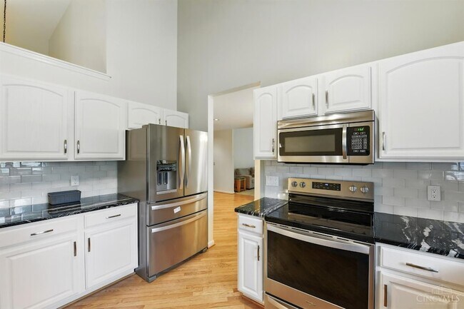 Building Photo - 5 Waterview Ct