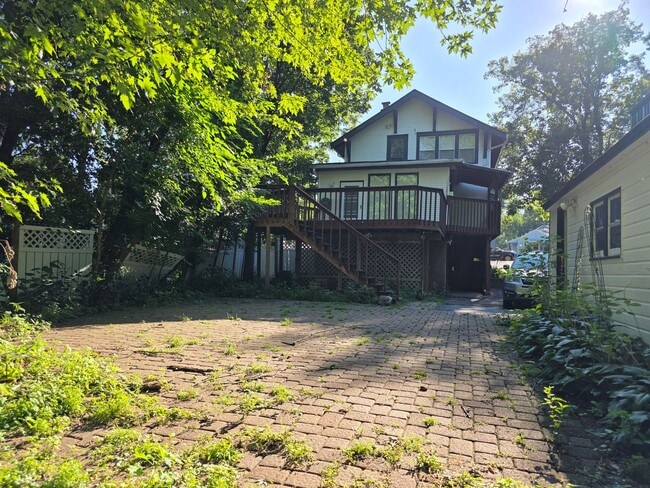 Building Photo - 4212 France Ave S