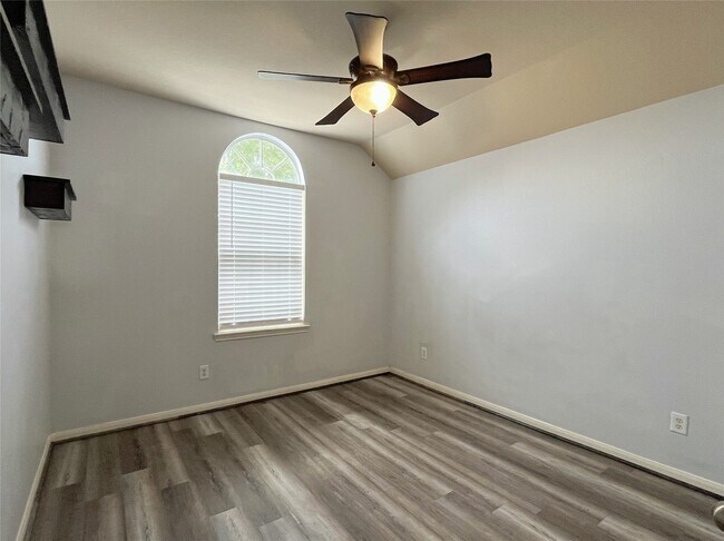 Building Photo - 4339 S Vineyard Mdw Ln