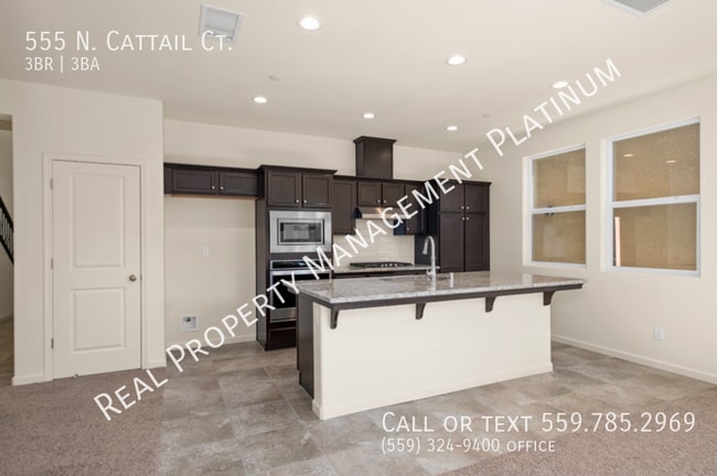 Building Photo - 667 N. Cattail Ct