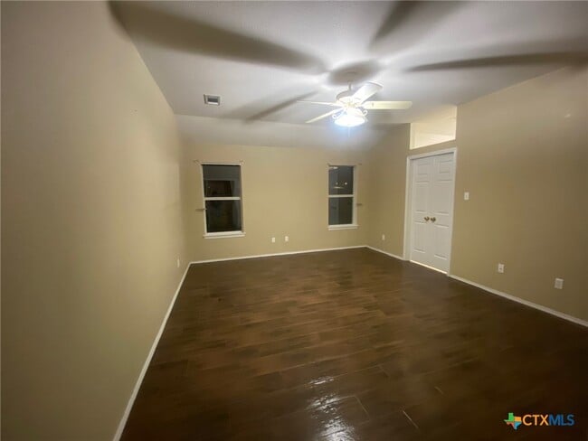 Building Photo - 2128 Modoc Dr