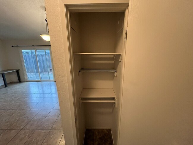 Building Photo - SAC T 4945