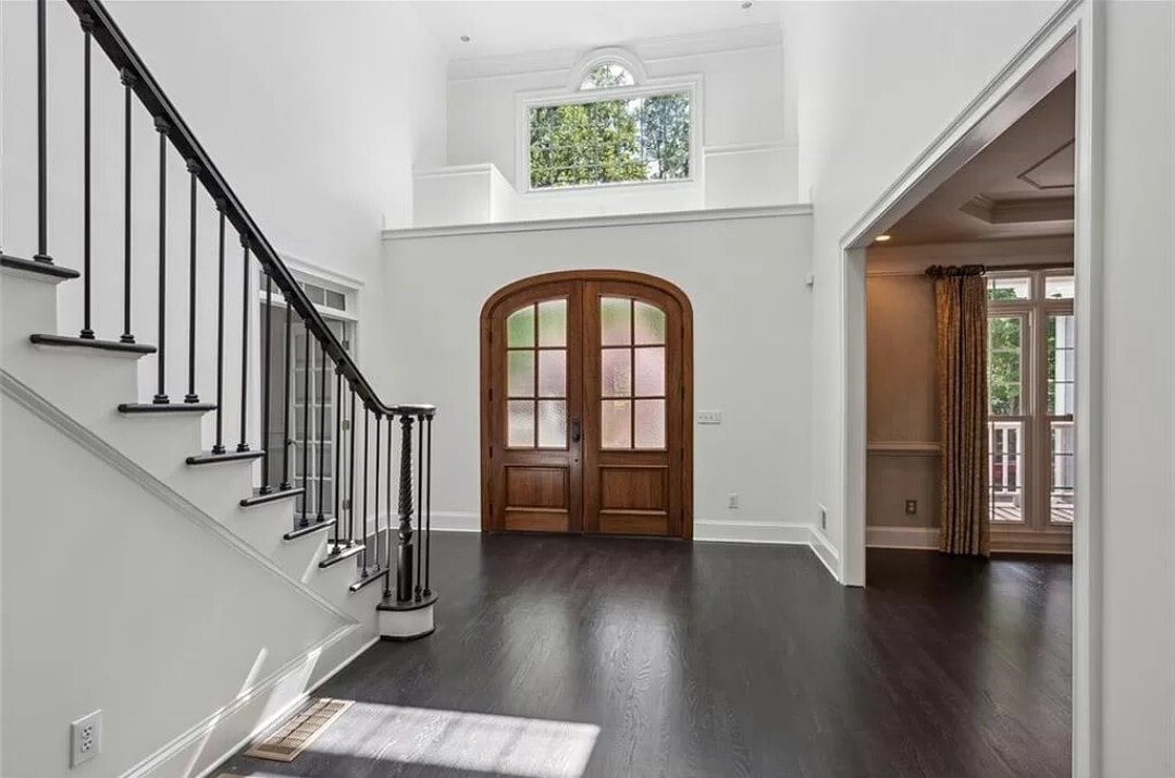 Entrance - 1809 Wynthrop Manor Dr SW