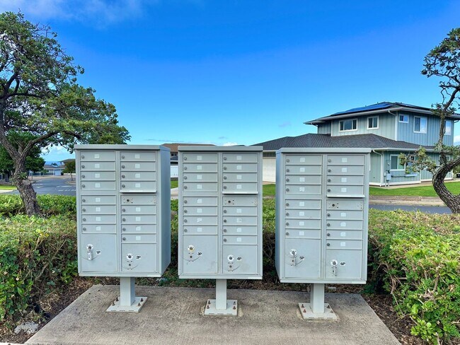 Building Photo - 3 Bedroom / 2.5 Bathroom House for rent in the Waiolani Mauka Subdivision. Pet friendly!
