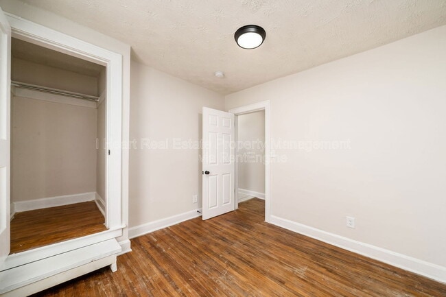 Building Photo - 32 Schultz Ave