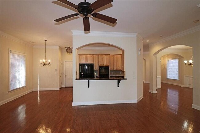 Building Photo - 1183 Dunwoody Village Dr
