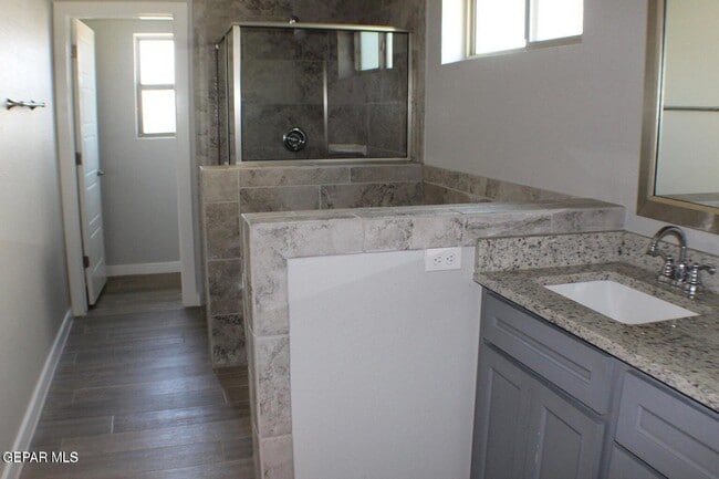 Building Photo - 940 Abe Goldberg Dr