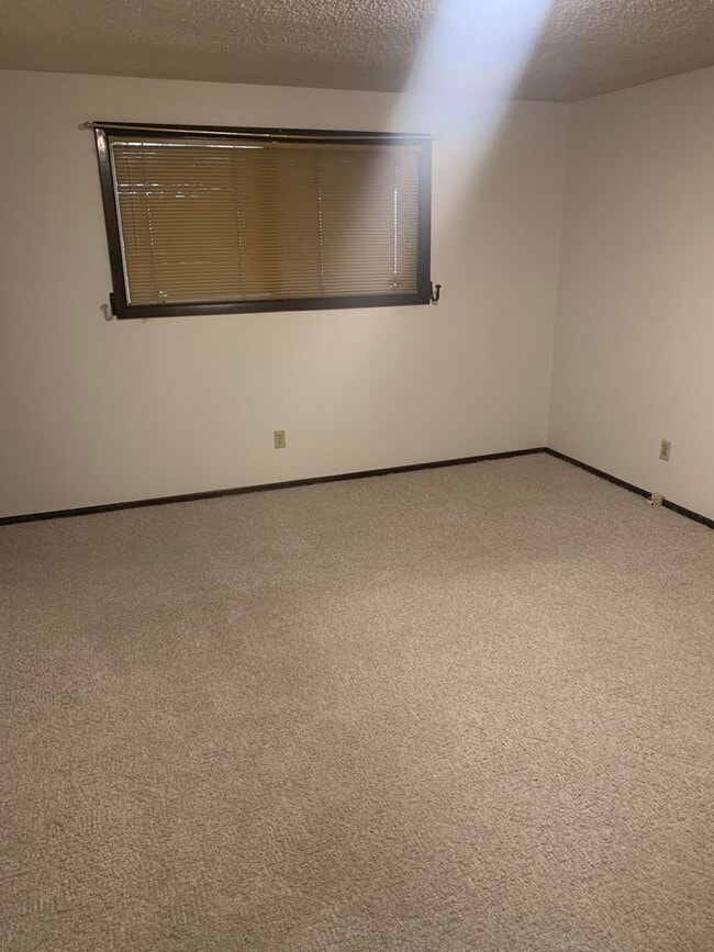 Building Photo - Comfortable Single-Level Living on a Quiet Cul-de-Sac in Walnut Grove!
