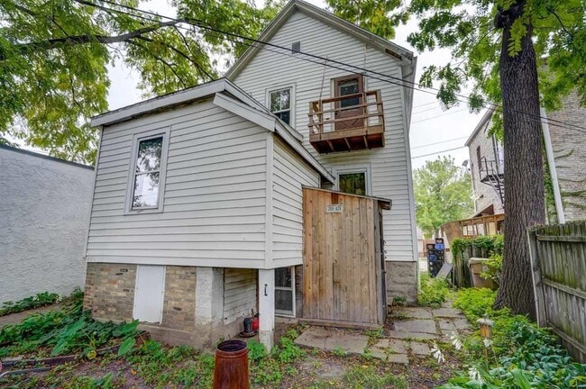 Building Photo - 312 S Ingersoll St