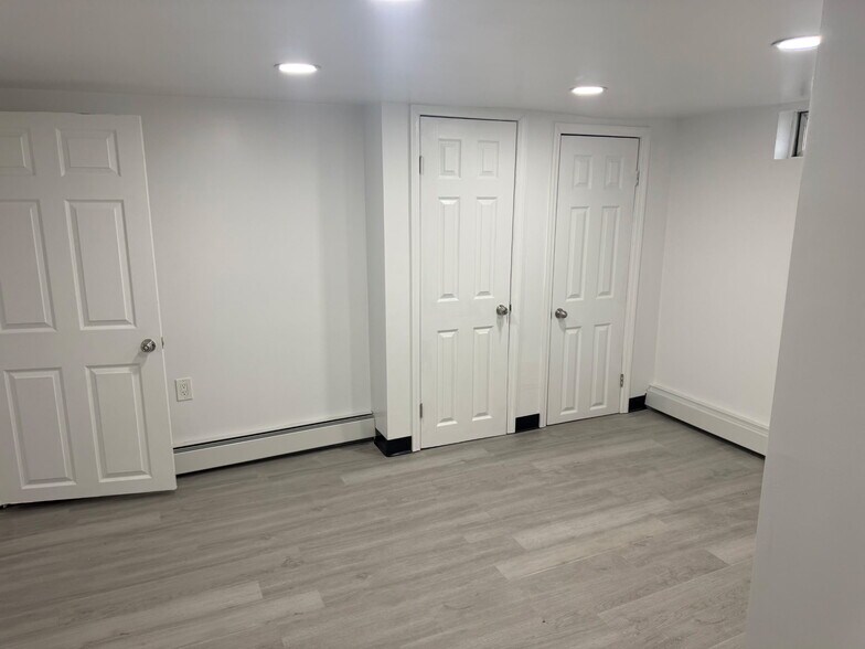 Building Photo - 25 Bonnybill Dr