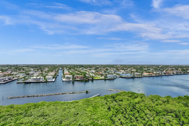 Building Photo - 3720 S Ocean Blvd