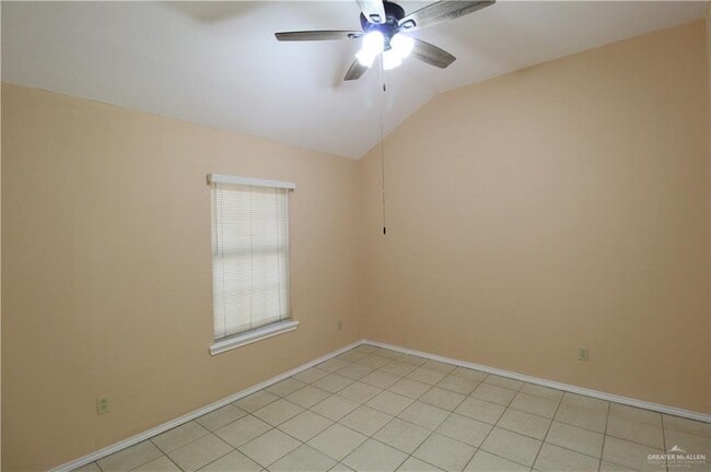 Building Photo - 1408 Circle Dr