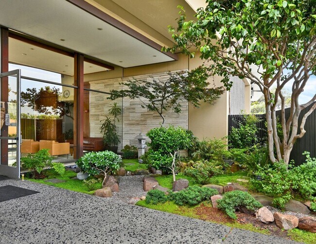 Building Photo - Designer Luxury. Iconic Views. Extraordinary Living.