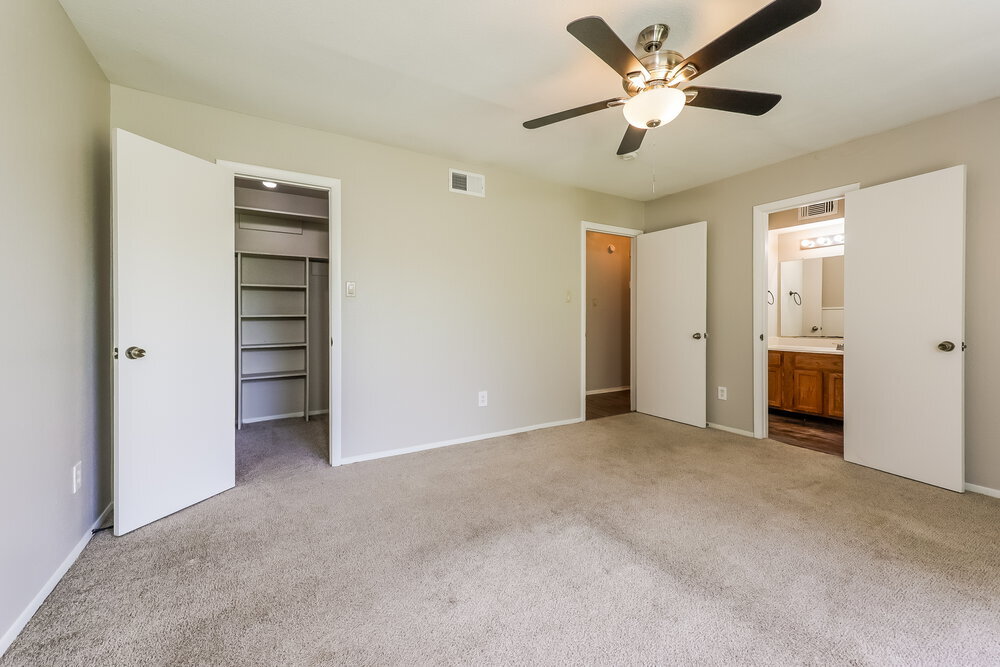 Building Photo - 19834 Packwood Dr