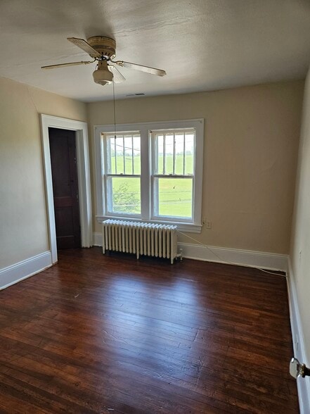 Living Room - 2013 Dale Ave SE
