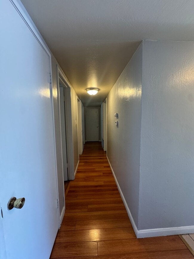 Building Photo - Beautiful single-story home with 4 bedroom...