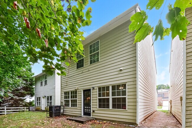 Building Photo - 2813 Windsor Forrest Ct