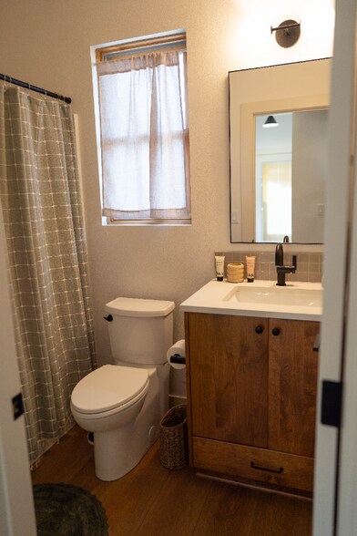 Building Photo - 4069 Berwick Ln SE