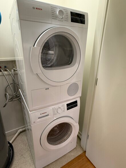 Building Photo - 530 Harlan Blvd