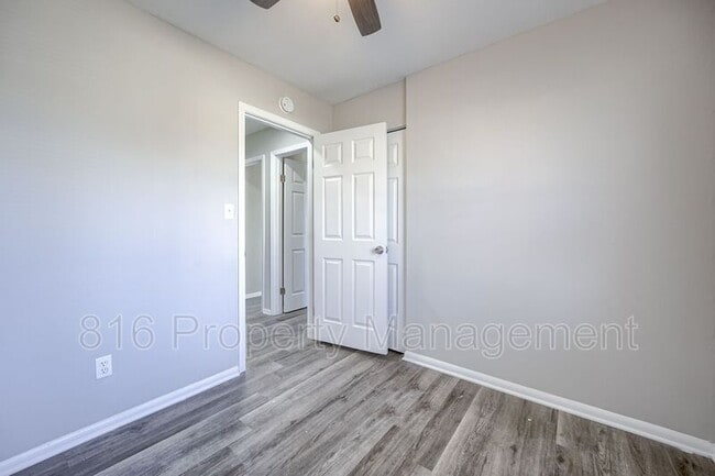 Building Photo - 7601 E 49th Terrace