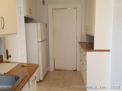 Building Photo - 211 Fountain St