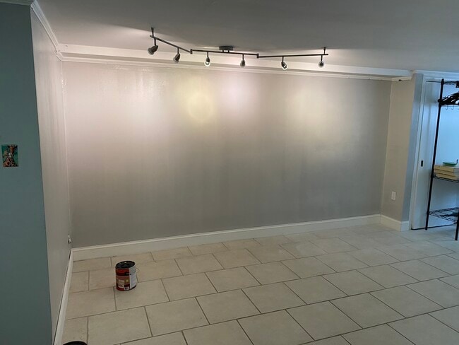 Building Photo - 1229 33rd St NW