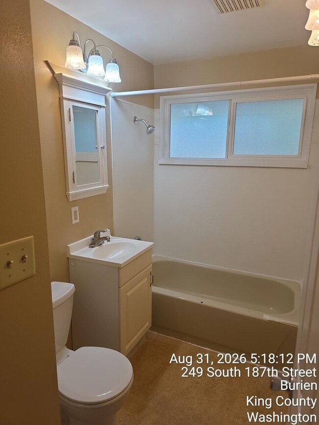 Building Photo - 249 S 187th St