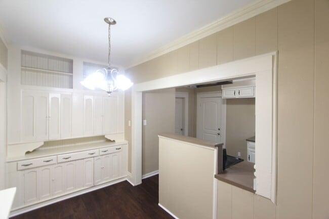 Building Photo - New On The Market with Fresh Updates!! Better Hurry!!