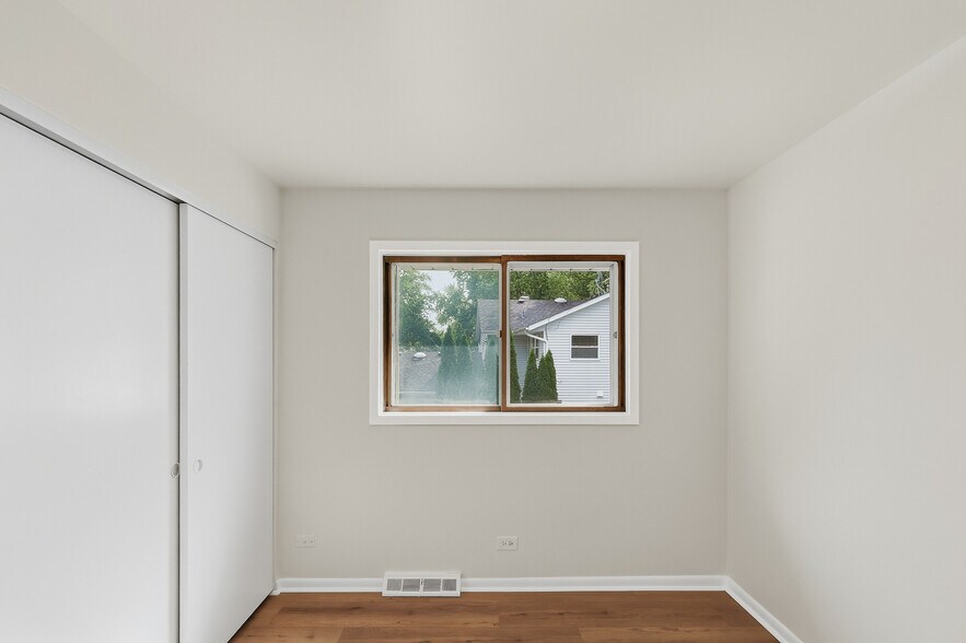 Building Photo - 849 Pear Tree Ln