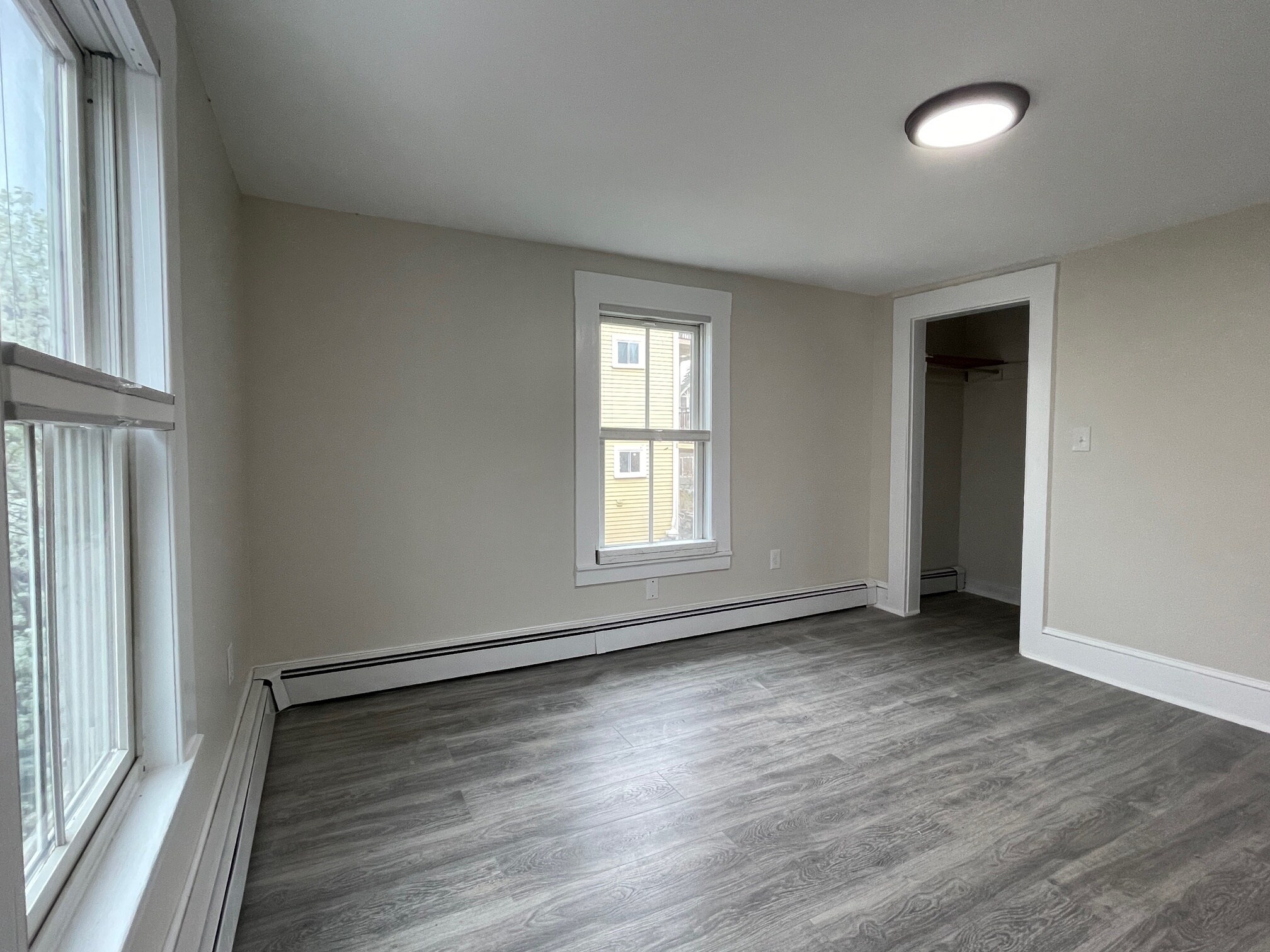 Building Photo - 26 Kenwood St