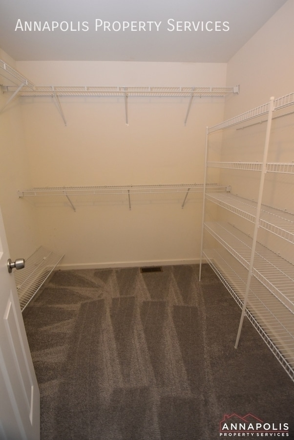 Building Photo - 307 Mainsail Dr