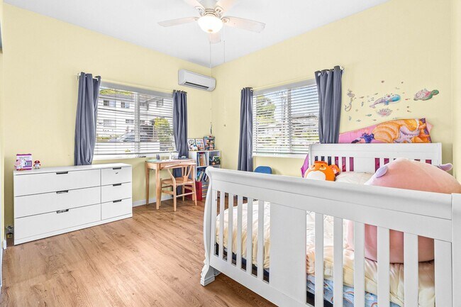 Building Photo - Upgraded 5 bedroom, 3 bath home