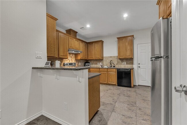 Building Photo - 3800 Black Hawk Ln