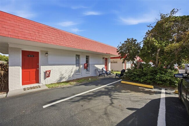 Building Photo - 1302 Morris Park