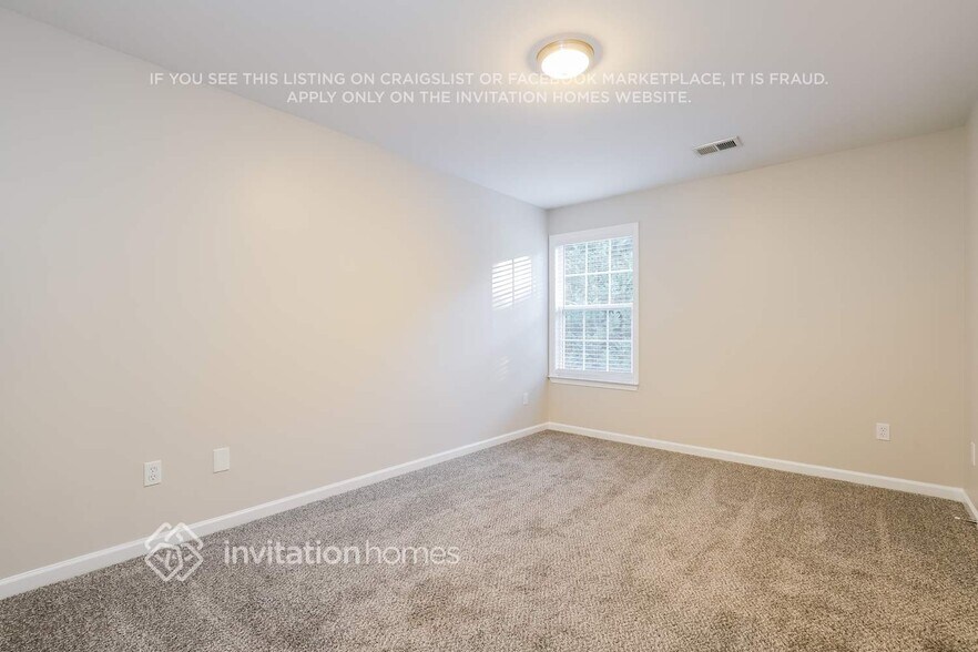 Building Photo - 158 Diamond Ridge Ave