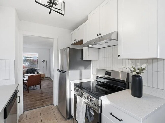 Building Photo - North Spokane 4 Bed, 2 Bath Single Family Home Available Now!