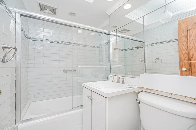 Building Photo - 8901 Shore Rd