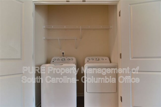 Building Photo - 215 Northwood St