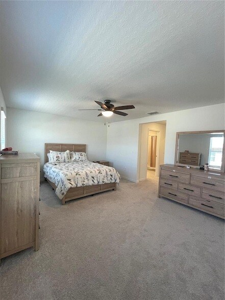 Building Photo - 10211 Trumpet Honeysuckle Wy