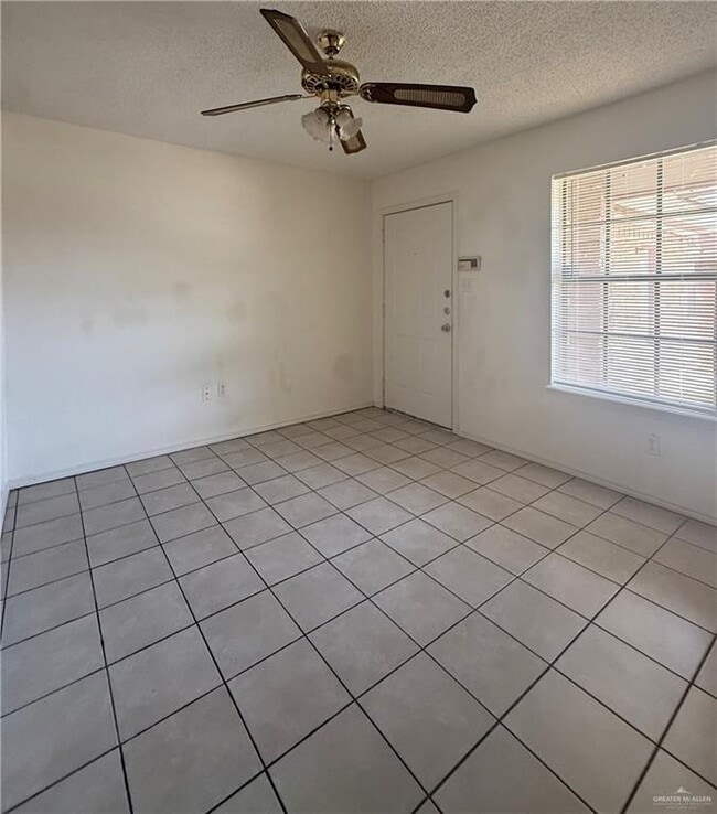 Building Photo - 11 Gastel Cir