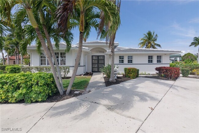Primary Photo - 2417 Cape Coral Pkwy W
