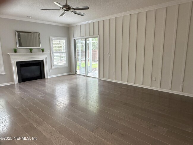 Building Photo - 1010 Garrison Dr