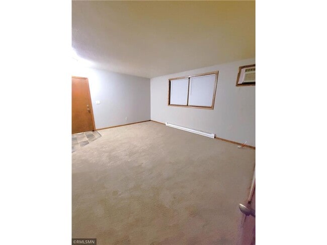 Building Photo - 1929 Cypress Ct