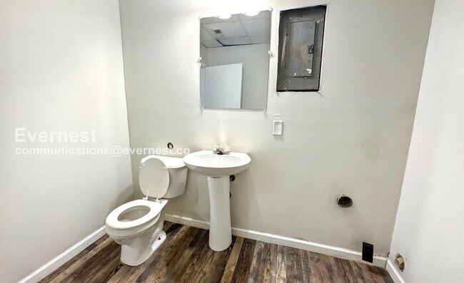 Building Photo - 434 Hillside Rd