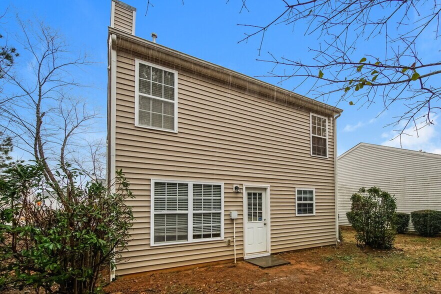 Building Photo - 3430 Idlewood Village Dr
