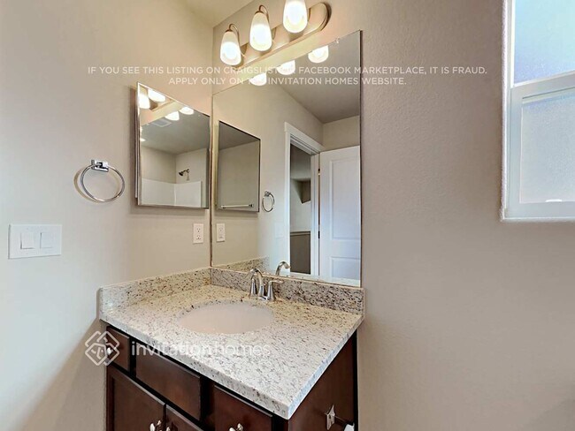 Building Photo - 10423 Kalama Dr